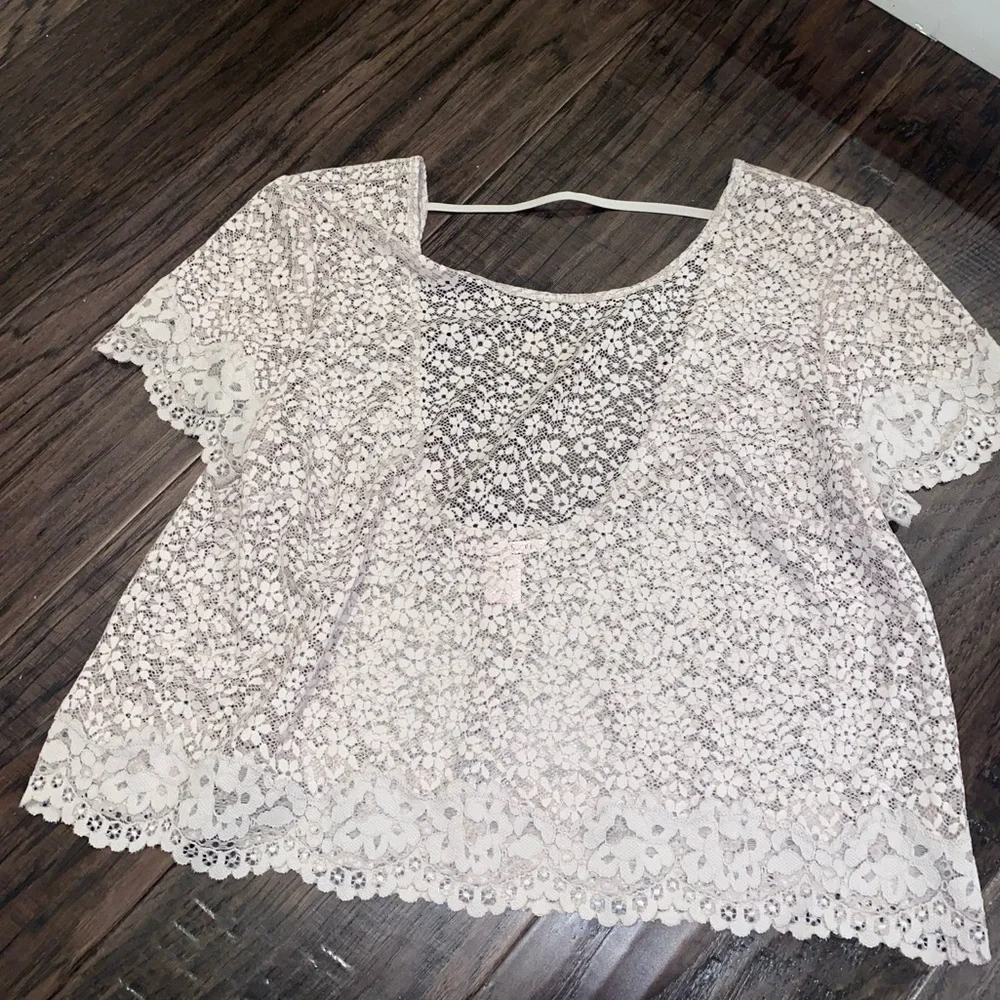 Cute shirt V Secret - Picture 2 of 2